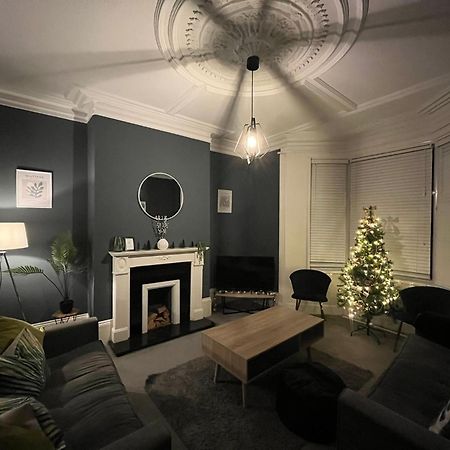 High Barnes 3 Bed House With Parking, Sleeps 7, Quiet Location Apartment Sunderland  Exterior foto