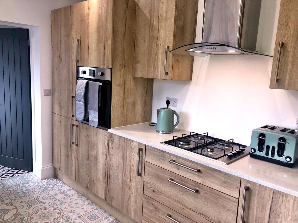 High Barnes 3 Bed House With Parking, Sleeps 7, Quiet Location Apartment Sunderland  Exterior foto