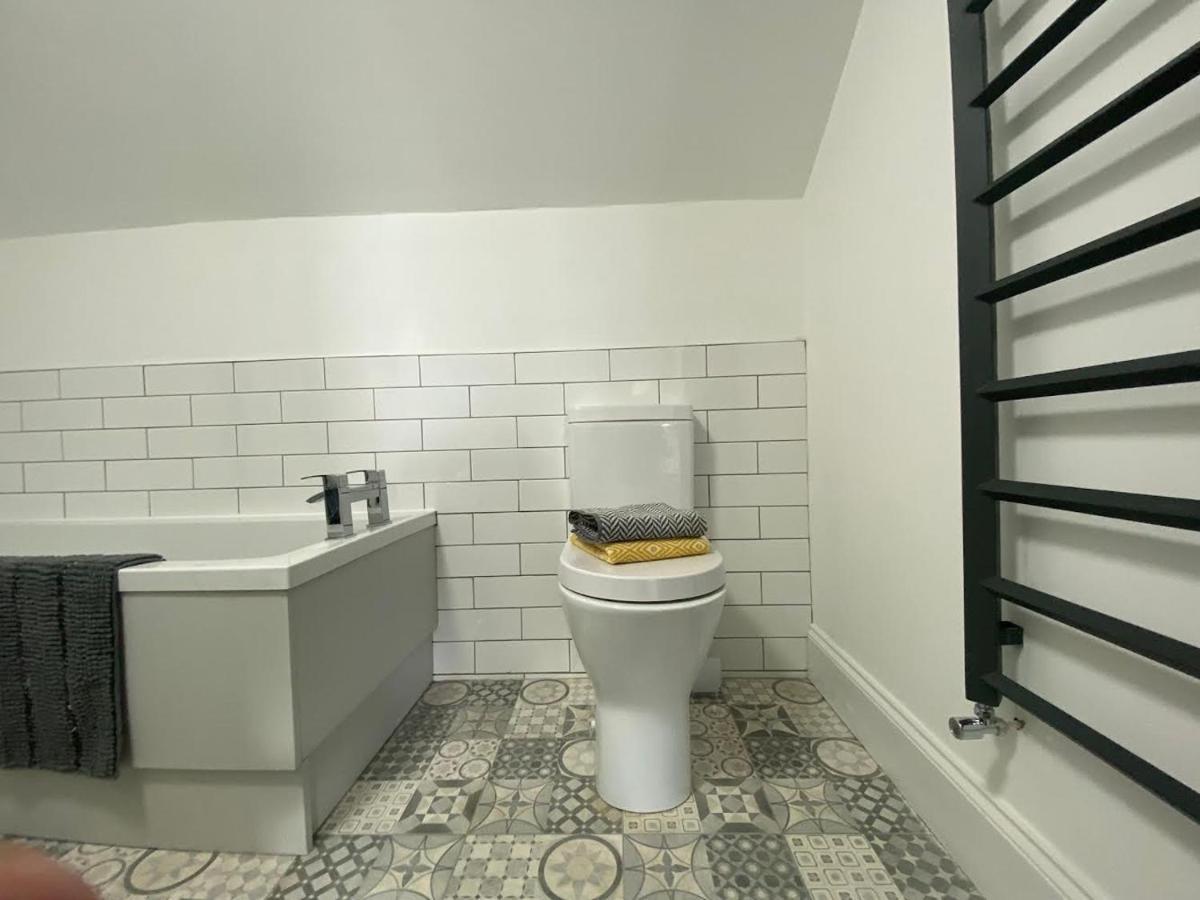 High Barnes 3 Bed House With Parking, Sleeps 7, Quiet Location Apartment Sunderland  Exterior foto